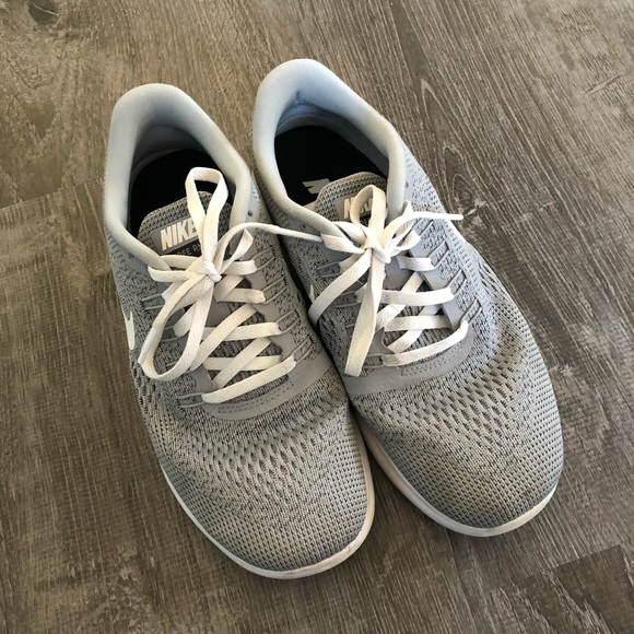 Nike Shoes - Nike running shoes